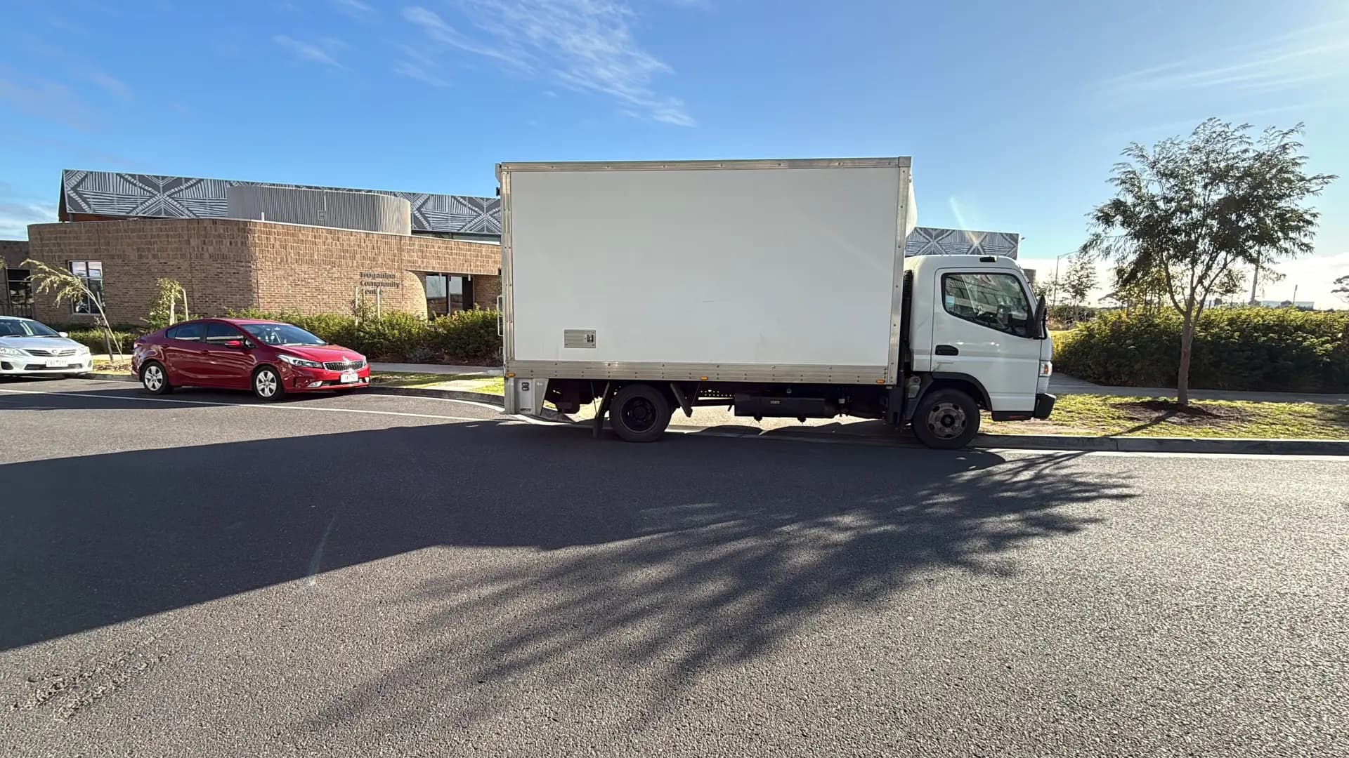 Professional house movers Melbourne with moving truck